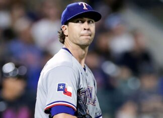 Rangers scratch Jacob deGrom (stiff neck) from start vs. Phillies
