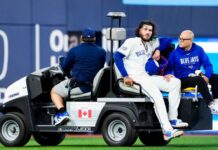 RHP Cody Ponce carted off in third inning of Blue Jays debut