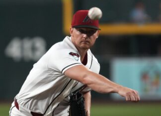 Soroka throws immaculate 5th inning in Diamondbacks debut
