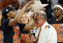 Texas defeats Michigan to reach the Final Four for the second year in a row