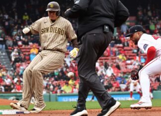 Machado’s well-timed kick helps Padres rally to beat Boston