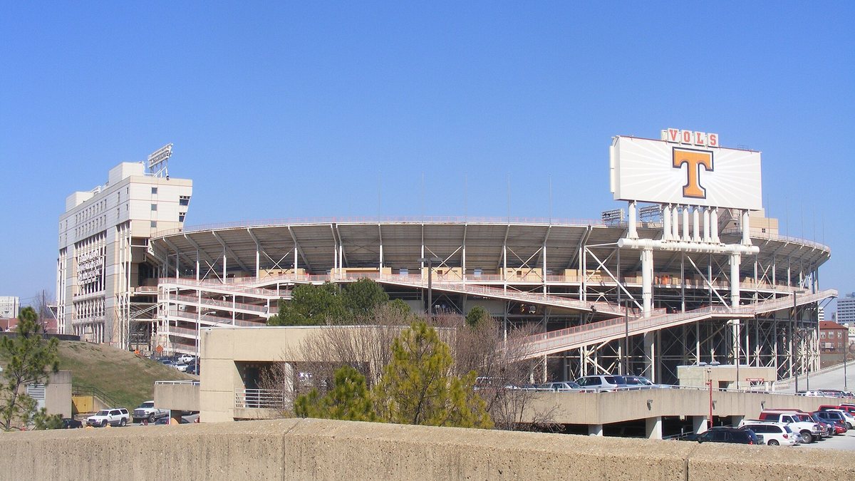 Hollywood Smothers is questionable for Texas at Tennessee Neyland Stadium in Knoxville during a game