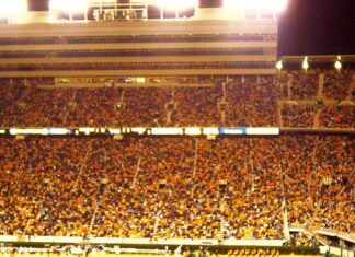 How to watch Texas at Tennessee: channel, radio, and kickoff Neyland Stadium in Knoxville at night